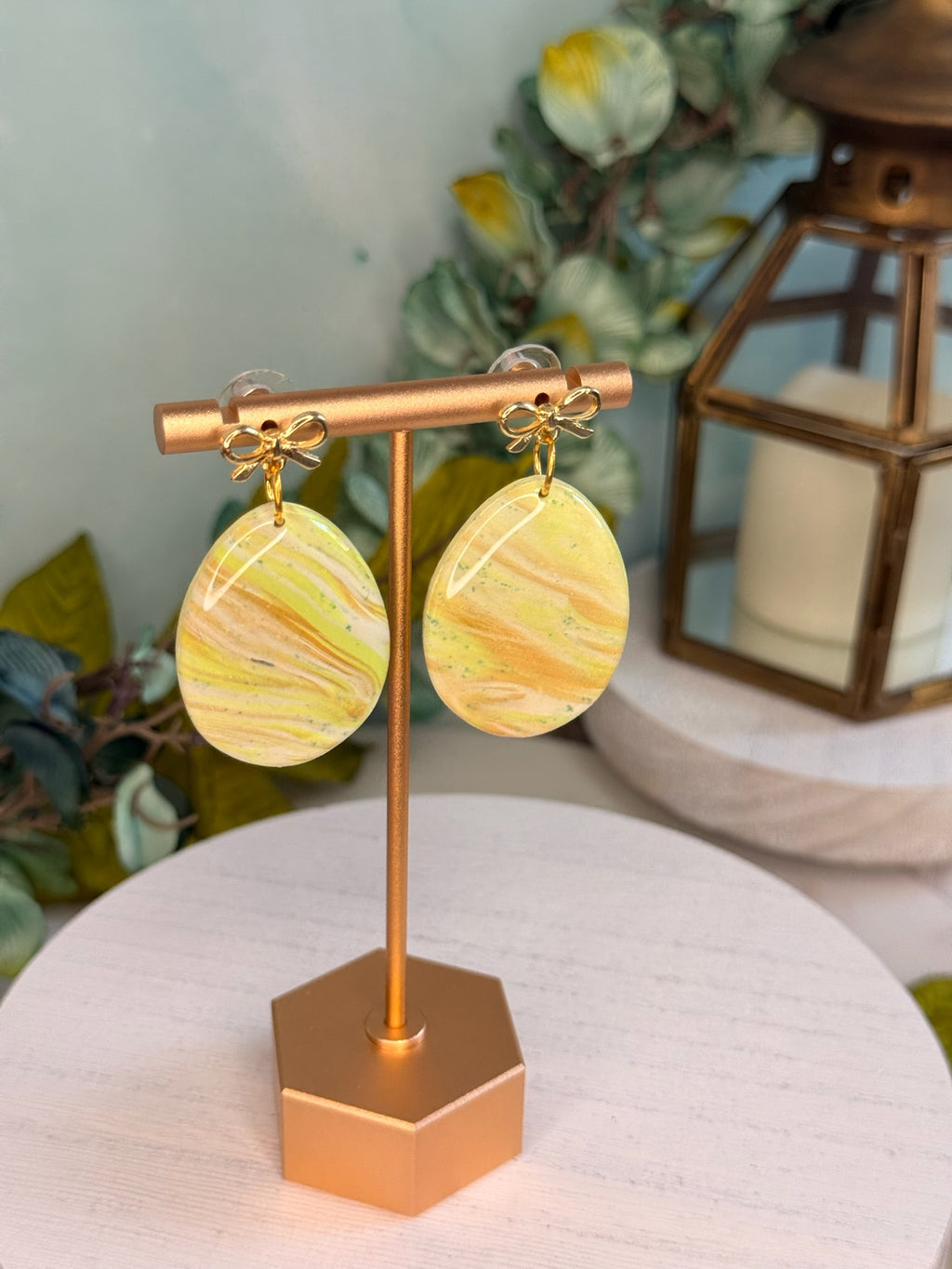 Pistachio Bow Swings