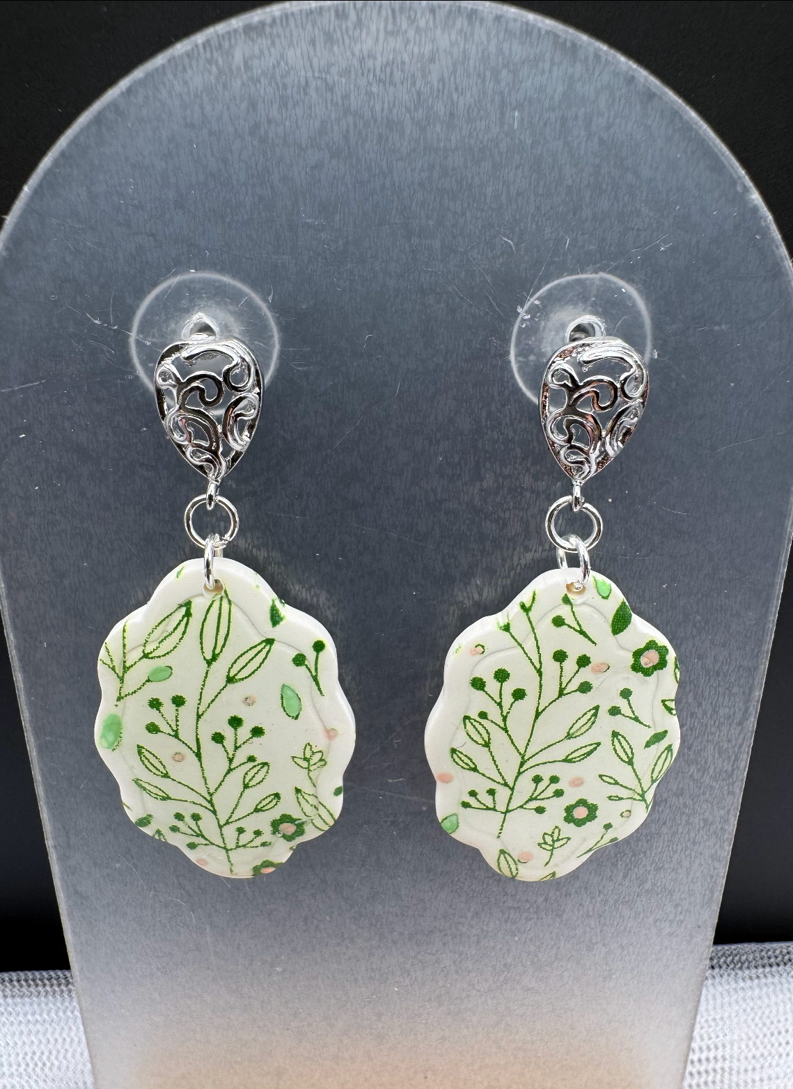 Meadow Lace Scallop Earrings