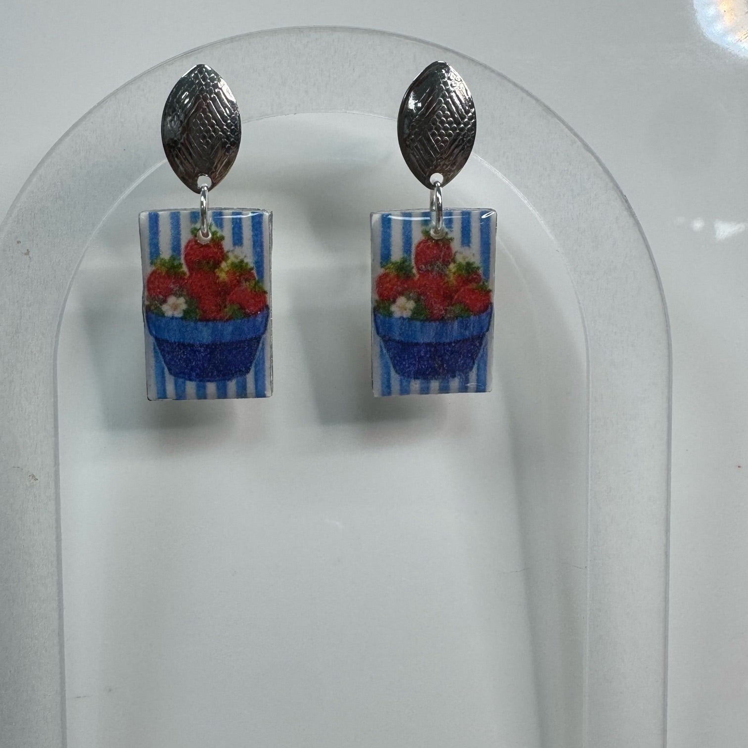 Berry Bowl Rectangle Earrings